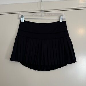 Gold Hinge Black Pleated Tennis Skirt